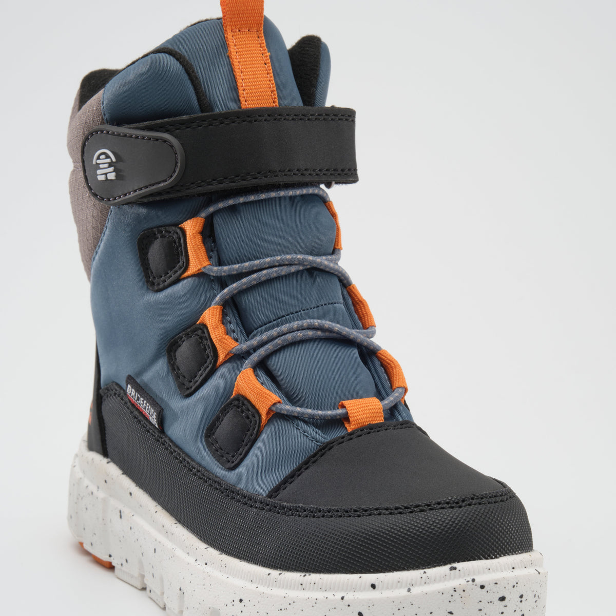 Stormy Weather : Seeker Kids Winter Boots - Laces View